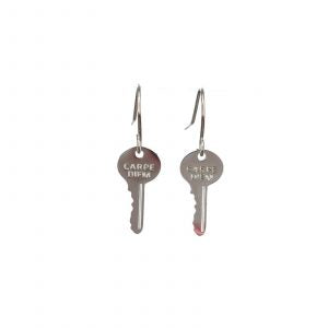 Boucles dâoreilles ClĂ© Carpe Diem argentĂ©es